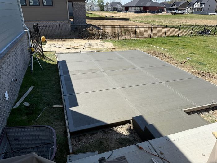 Concrete slab pour for patio